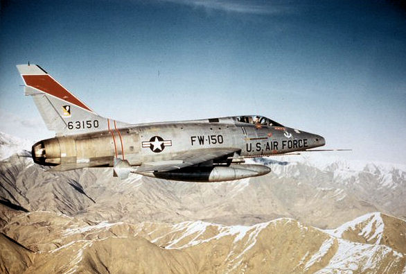 522d_Tactical_Fighter_Squadron___North_American_F_100D_75_NA_Super_Sabre___56_3150.jpg