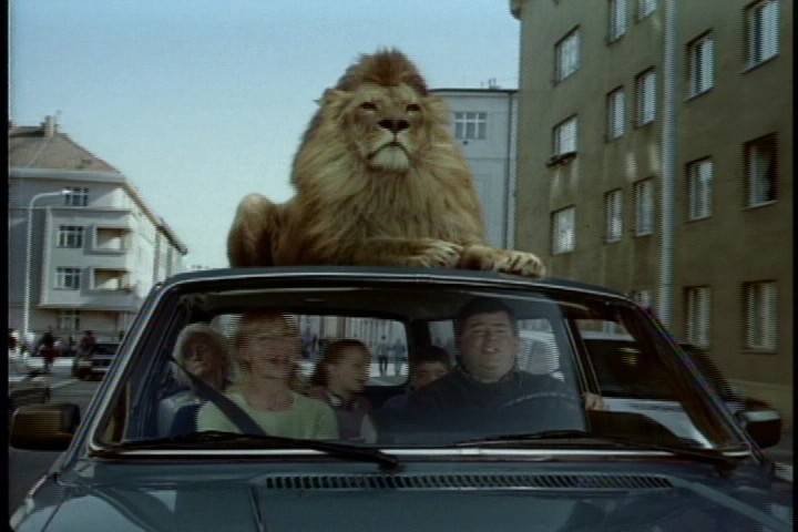 CM_FESTIVAL_Lion_on_the_car1.jpg