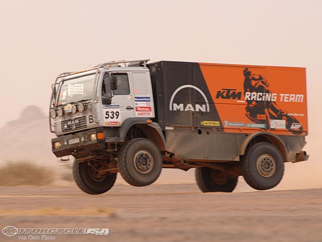 KTM_Support_truck_7.jpg