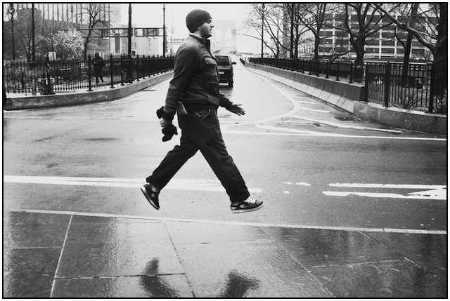 Magical_Levitation_Photography_by_David_Blaine_1.jpg