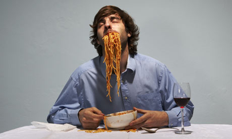 Man_eating_spaghetti_001.jpg