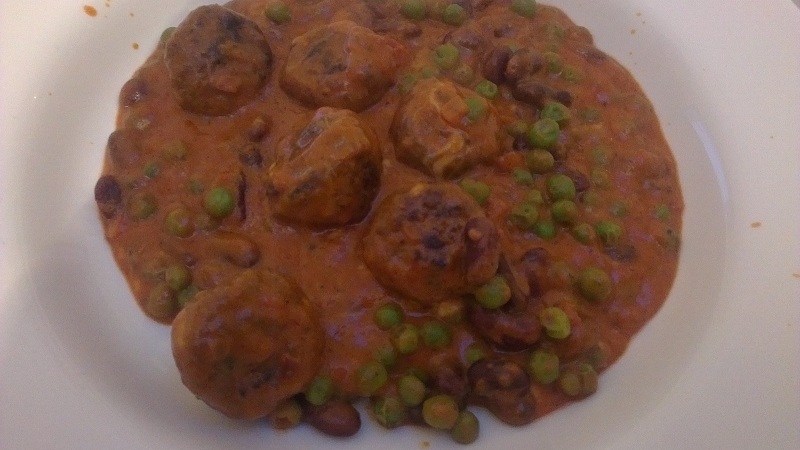 Meat_Balls_and_Beans.jpg