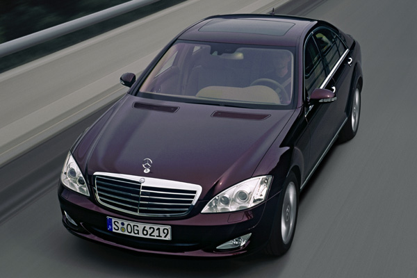 Mercedes_S_Class_6.jpg