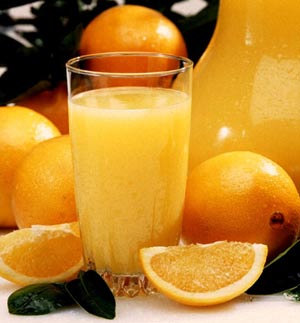 Oranges_and_juice_2.jpg