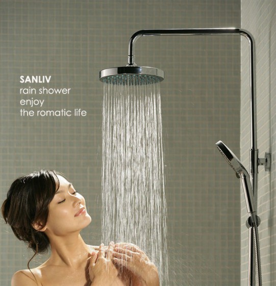 Sexy_Lady_in_the_Shower.jpg