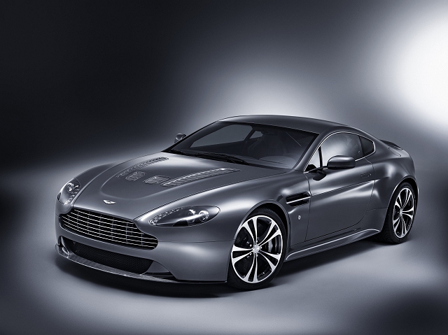 aston_martin_v12_vantage_2009_002.jpg