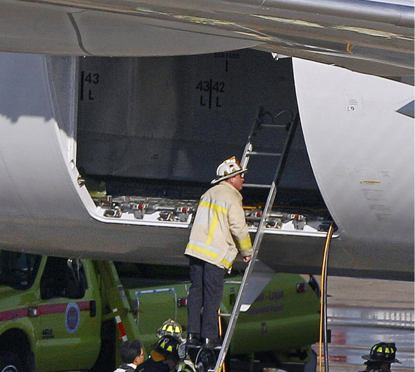 bc_boeing_dreamliner_la__art_gv1l42h5_1airplane_fire_jpeg_0a64d_jpg.jpg