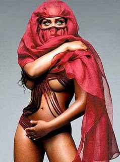 burqa_wearing_babe.jpg