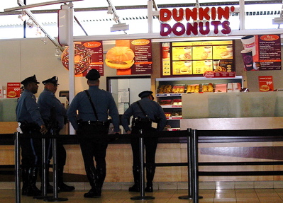 cops_dunkin_donuts.jpg