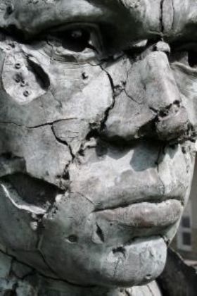 cracked_statue.jpg