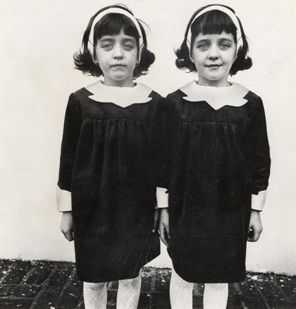 diane_arbus_twins.jpg