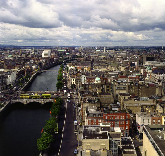 dublin_liffey_river_001_sim_011798_sw.jpg