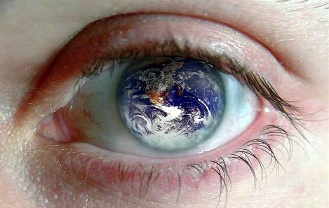 earth_eye_2.jpg