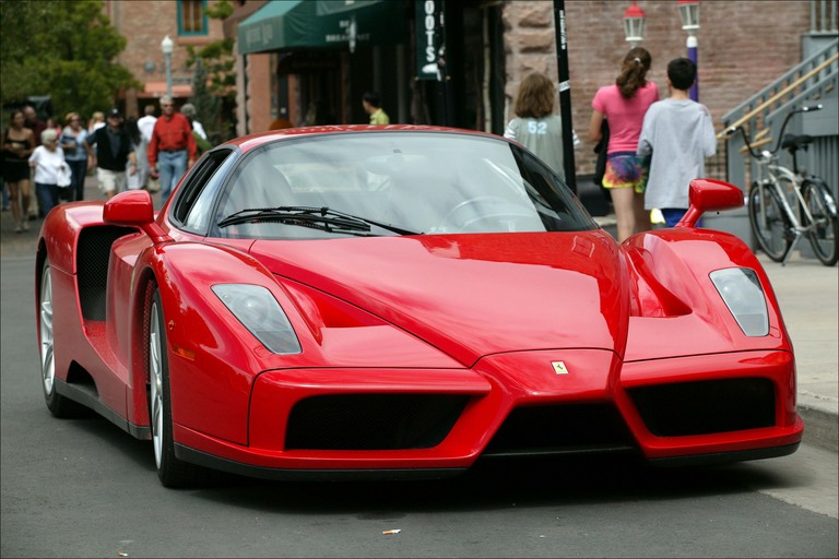 ferrari_enzo_2.jpg