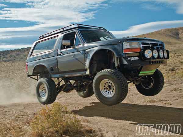 ford_bronco_001.jpg