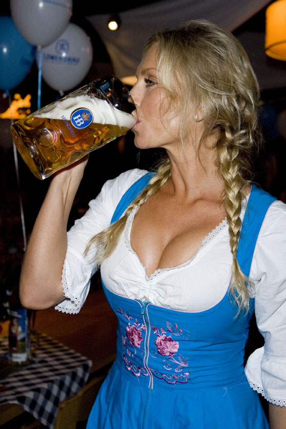 german_beer_girl_costumes.jpg