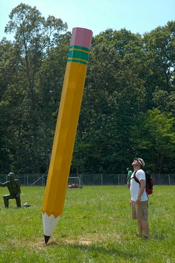 giant_pencil_1_1.jpg