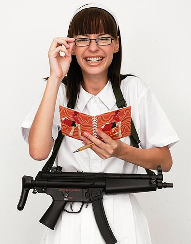 girl_with_gun_1.jpg