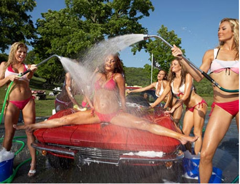 girls_car_wash_3_1.jpg