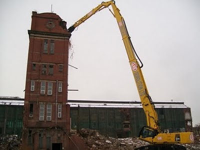 komatsu_demolition_1.jpg