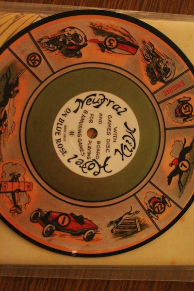 nmh_holland_1945_vinyl_b.jpg