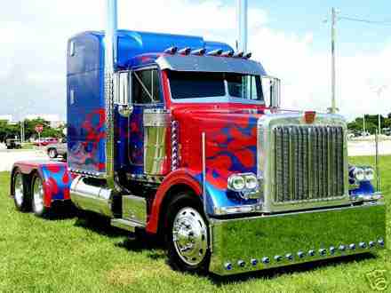 peterbilt_optimusprime.jpg