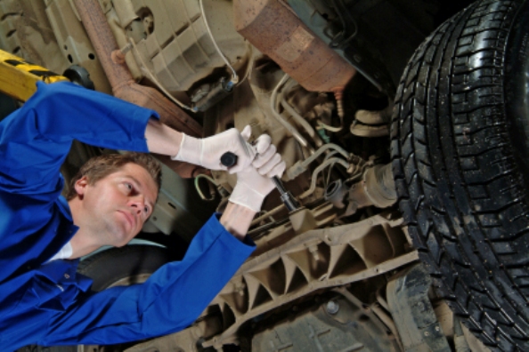 repair_under_car_300x2002.jpg