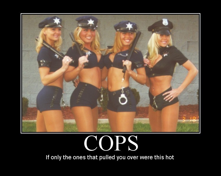 sexy_police_women_skin_1.jpg