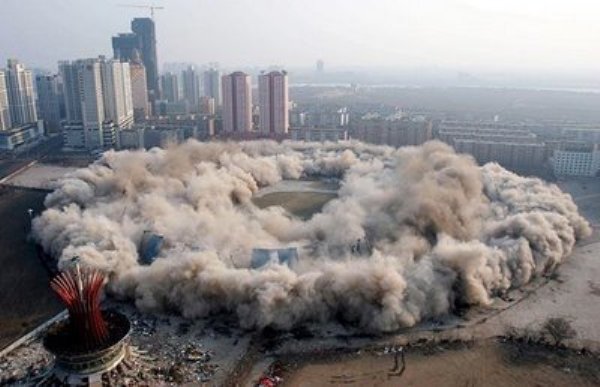 stadium_demolish_1207285i.jpg