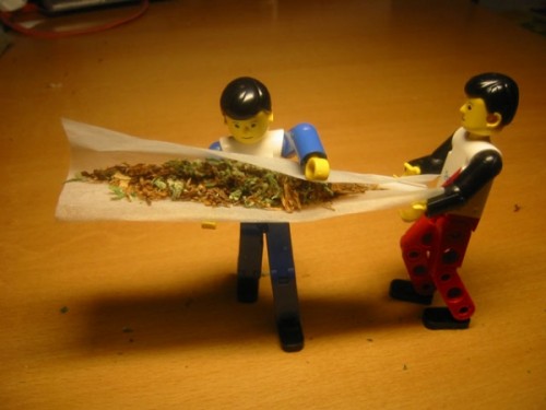 toys_on_drugs_500x375.jpg