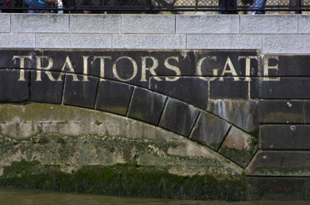 traitors_gate.jpg