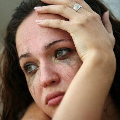 woman_crying_running_makeup_400.jpg